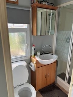 Toilet en wastafel.jpg