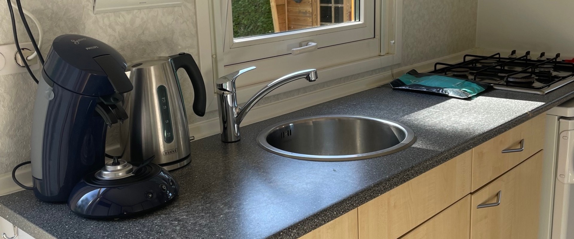 Keuken chalet andere zijde.jpg